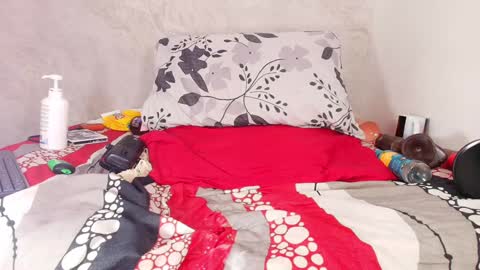 Snapshot of s_sofia_ chatting on 01/11/25, 10:18 s_sofia_ online show from 01/11/25, 10:18