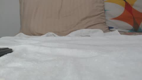 saaramiller     online show from 01/07/25, 05:01