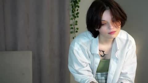 Snapshot of sabinekansky chatting on 12/15/25, 08:24 sabinekansky online show from 12/15/25, 08:24