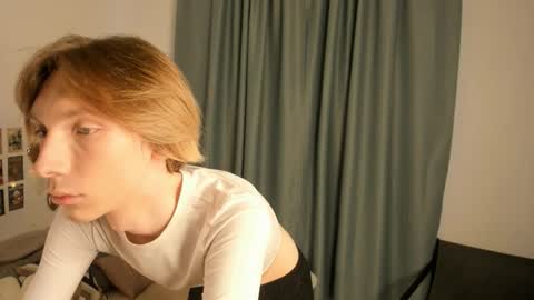 Snapshot of sableflux chatting on 03/01/26, 05:42 sableflux online show from 03/01/26, 05:42