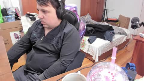 1141323  my Lord Mister Max   moms treasure online show from 01/04/25, 06:41