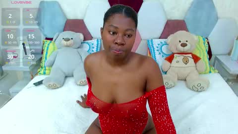 sabriana_smith1 online show from 05/06/26, 03:35