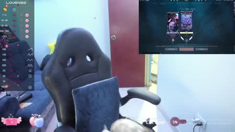 Snapshot of sabrina_chester_02 chatting on 12/11/24, 06:58 Angie online show from 12/11/24, 06:58