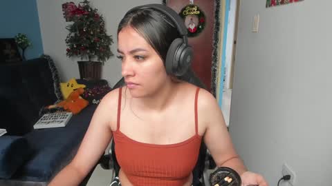 Snapshot of sabrina_chester_02 chatting on 12/27/24, 02:43 Angie online show from 12/27/24, 02:43