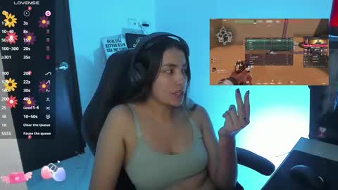 Snapshot of sabrina_chester_02 chatting on 10/21/25, 10:54 Angie online show from 10/21/25, 10:54