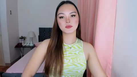 Snapshot of sabrina_hilson chatting on 09/11/25, 01:22 sabrina_hilson online show from 09/11/25, 01:22