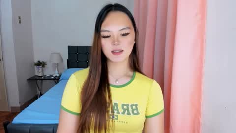 Snapshot of sabrina_hilson chatting on 09/25/25, 04:00 sabrina_hilson online show from 09/25/25, 04:00