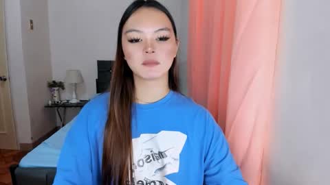 Snapshot of sabrina_hilson chatting on 11/17/25, 03:34 sabrina_hilson online show from 11/17/25, 03:34