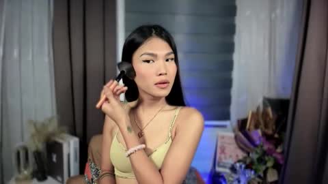 Nadine online show from 11/11/25, 04:07