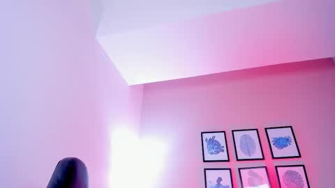 Snapshot of sabrina_sabrock_ chatting on 11/23/25, 06:46 Sabrina online show from 11/23/25, 06:46