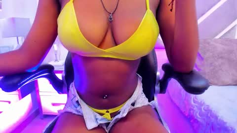 SabrinnaBrownn online show from 10/17/25, 07:00