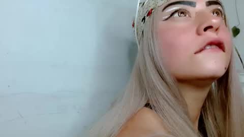 Snapshot of sabrinaexpositoxx chatting on 04/06/26, 06:14 SABRI online show from 04/06/26, 06:14