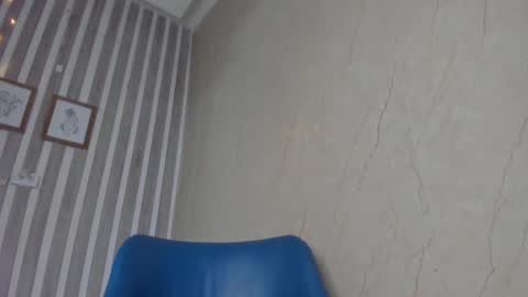 Snapshot of sabrinahims_ chatting on 01/20/25, 09:43 mariana online show from 01/20/25, 09:43