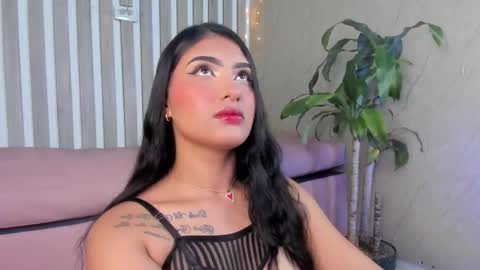 Snapshot of sabrinahims_ chatting on 09/12/25, 09:37 mariana online show from 09/12/25, 09:37