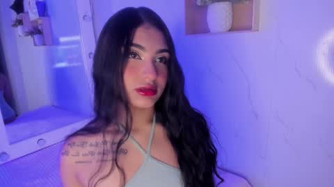 Snapshot of sabrinahims_ chatting on 11/06/25, 05:30 mariana online show from 11/06/25, 05:30