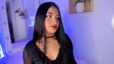 Snapshot of sabrinahims_ chatting on 11/15/25, 02:20 mariana online show from 11/15/25, 02:20