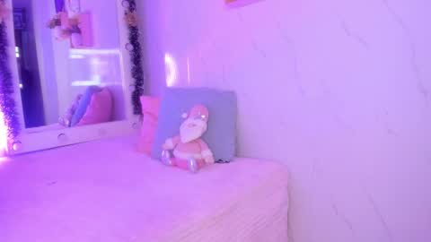 Snapshot of sabrinahims_ chatting on 11/27/25, 02:13 mariana online show from 11/27/25, 02:13