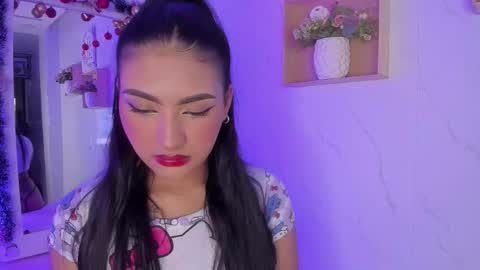 Snapshot of sabrinahims_ chatting on 11/29/25, 05:32 mariana online show from 11/29/25, 05:32