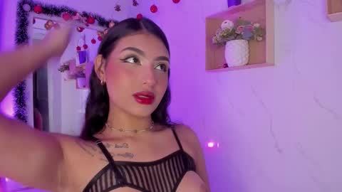 Snapshot of sabrinahims_ chatting on 11/30/25, 06:39 mariana online show from 11/30/25, 06:39