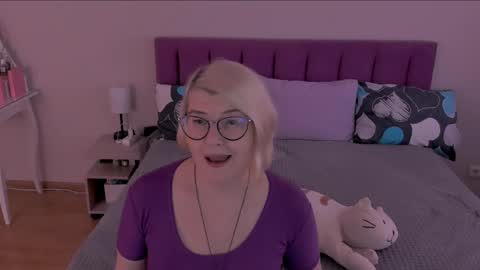 Sabrina MacMarren online show from 02/24/25, 10:04