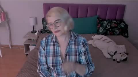 Sabrina MacMarren online show from 03/03/25, 04:24