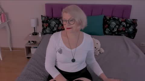 Sabrina MacMarren online show from 03/08/25, 05:38