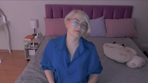 Sabrina MacMarren online show from 03/11/25, 07:58