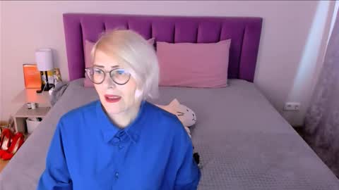 Sabrina MacMarren online show from 11/20/25, 10:37