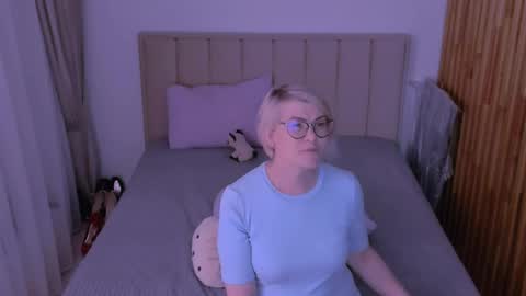 Sabrina MacMarren online show from 03/27/26, 08:30