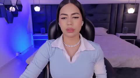Sabrina M  online show from 07/05/26, 06:48