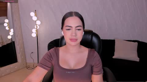 Sabrina M  online show from 07/06/26, 08:22