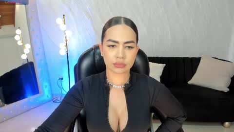 Sabrina M  online show from 07/07/26, 08:46