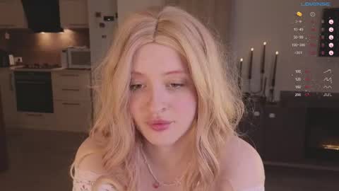 Hello im Sabrina  online show from 04/16/26, 07:36