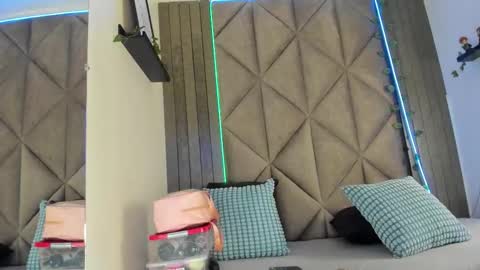 S A B R I N A  online show from 12/19/25, 11:39