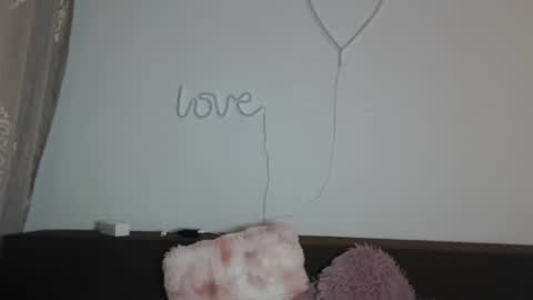 sabrinee__xx_divine online show from 06/23/26, 08:23