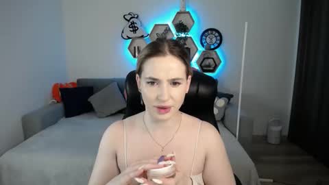 Sabrina Violet online show from 03/04/25, 09:07