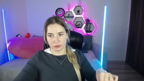 Sabrina Violet online show from 10/07/25, 08:11