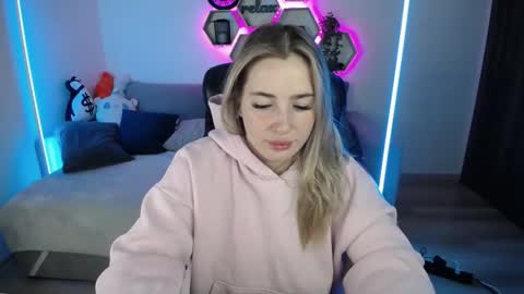 Sabrina Violet online show from 11/02/25, 09:11