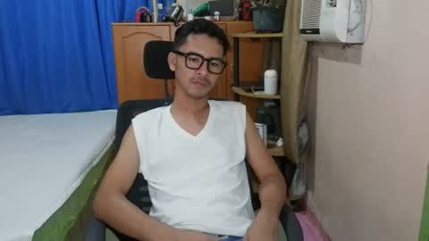 Snapshot of sachu01 chatting on 07/08/26, 04:44 Sachu01 online show from 07/08/26, 04:44