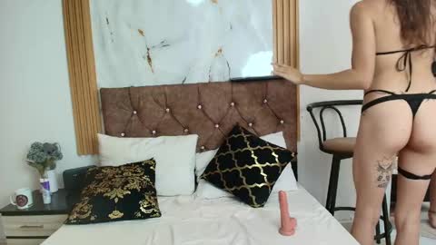 scarlet fox75 online show from 04/15/26, 07:58