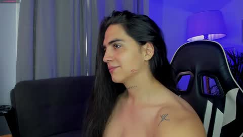 Im CryDuran    Instagram   CryDuraann  online show from 01/14/25, 04:50