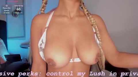 Sophie online show from 10/21/25, 04:57