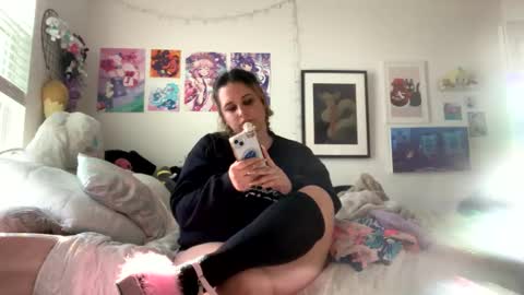 Snapshot of sadgirlsocial chatting on 10/13/25, 08:53 sweet angel baby online show from 10/13/25, 08:53