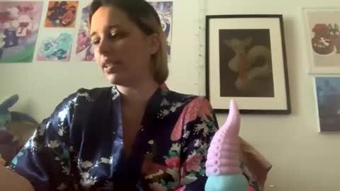 Snapshot of sadgirlsocial chatting on 11/16/25, 12:55 sweet angel baby online show from 11/16/25, 12:55