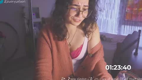 Snapshot of safaeri chatting on 01/31/25, 09:48 Safa online show from 01/31/25, 09:48