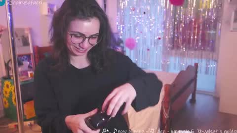 Snapshot of safaeri chatting on 02/06/25, 10:00 Safa online show from 02/06/25, 10:00