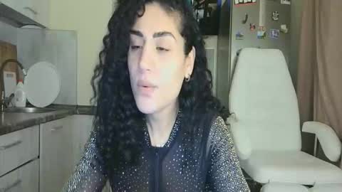 Queen online show from 11/25/25, 01:00