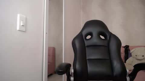 Snapshot of safyka chatting on 03/12/25, 09:35 SAFYKA online show from 03/12/25, 09:35