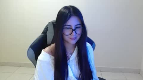 Sahaliefox  online show from 10/24/25, 07:10