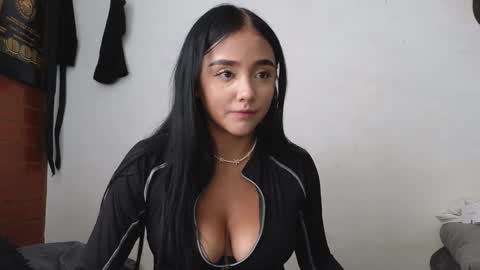 Sahara y Thiago online show from 01/26/25, 04:41